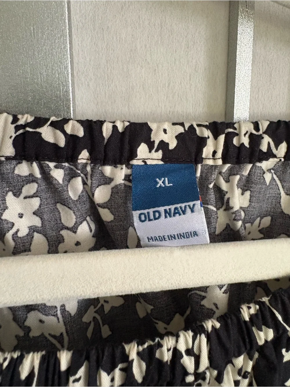 Old Navy Black & White Floral Peasant Top